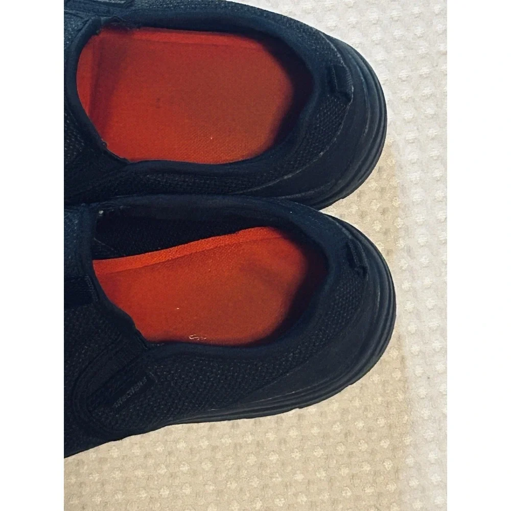 Skechers - Slip In Youth Size 3.5 Hiking Running Sneakers Black Relaxed Fit